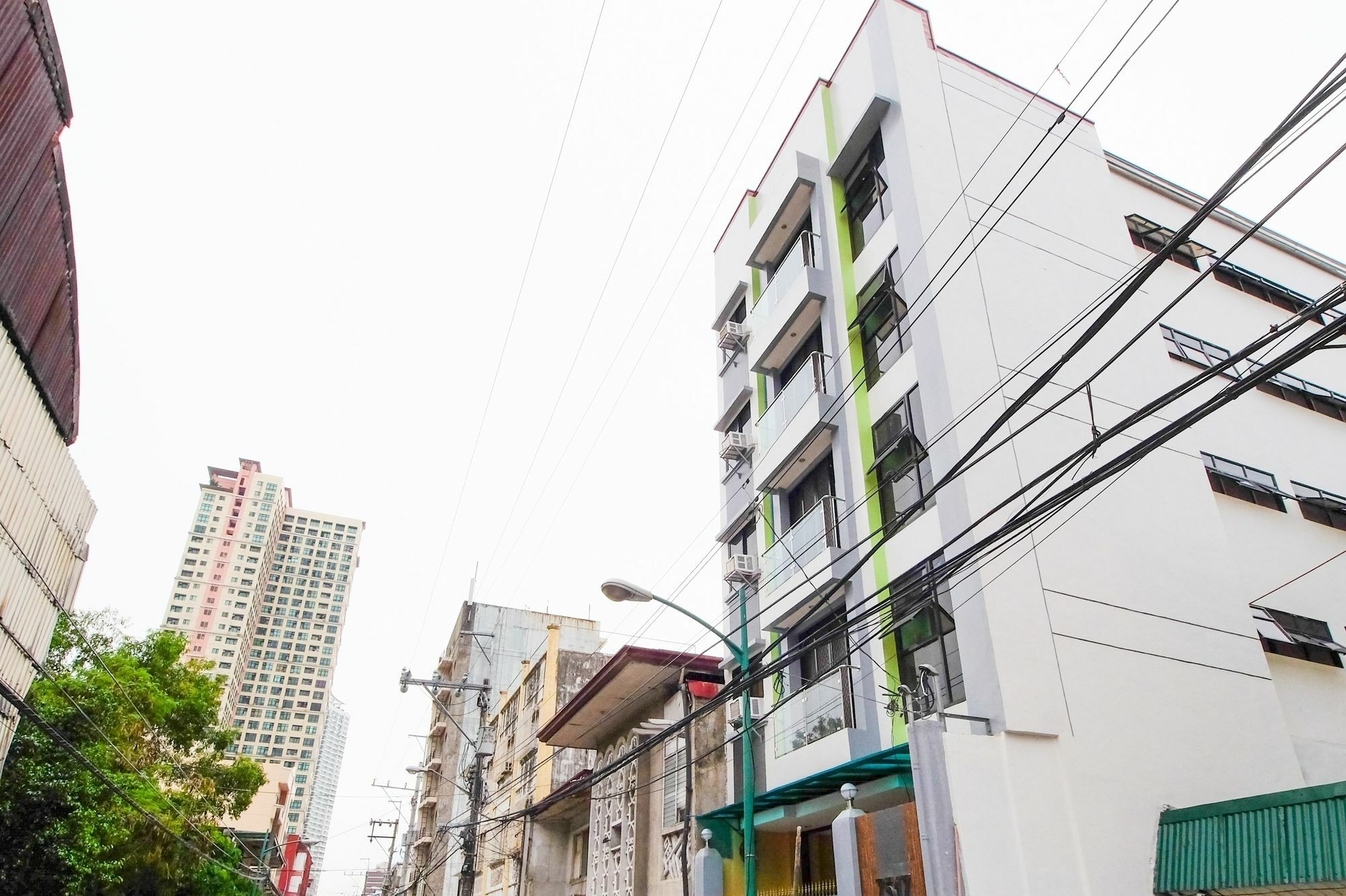 Zen Rooms Time Travellers Makati マカティ エクステリア 写真