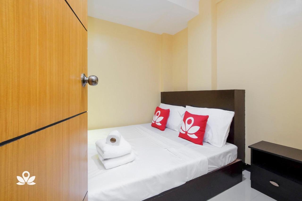 Zen Rooms Time Travellers Makati マカティ エクステリア 写真