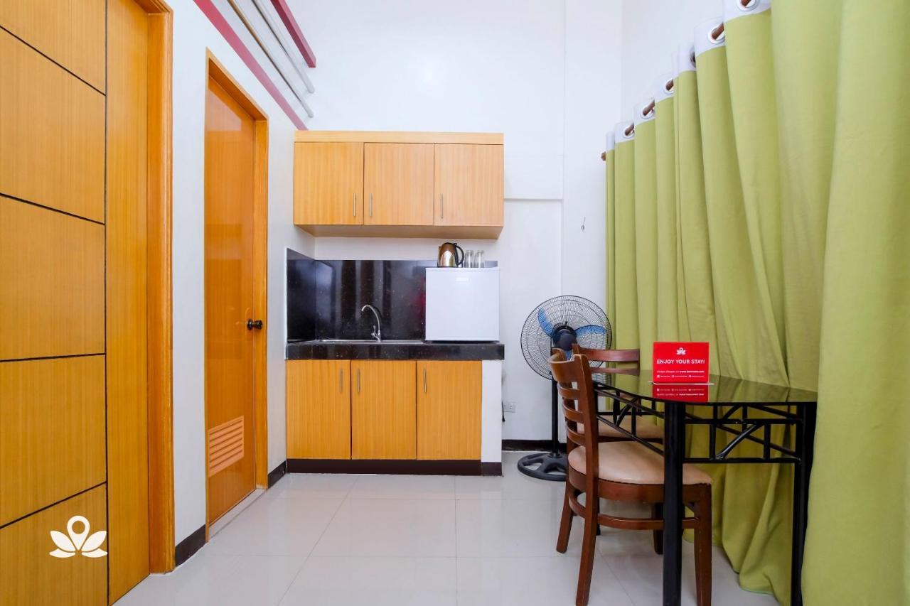 Zen Rooms Time Travellers Makati マカティ エクステリア 写真