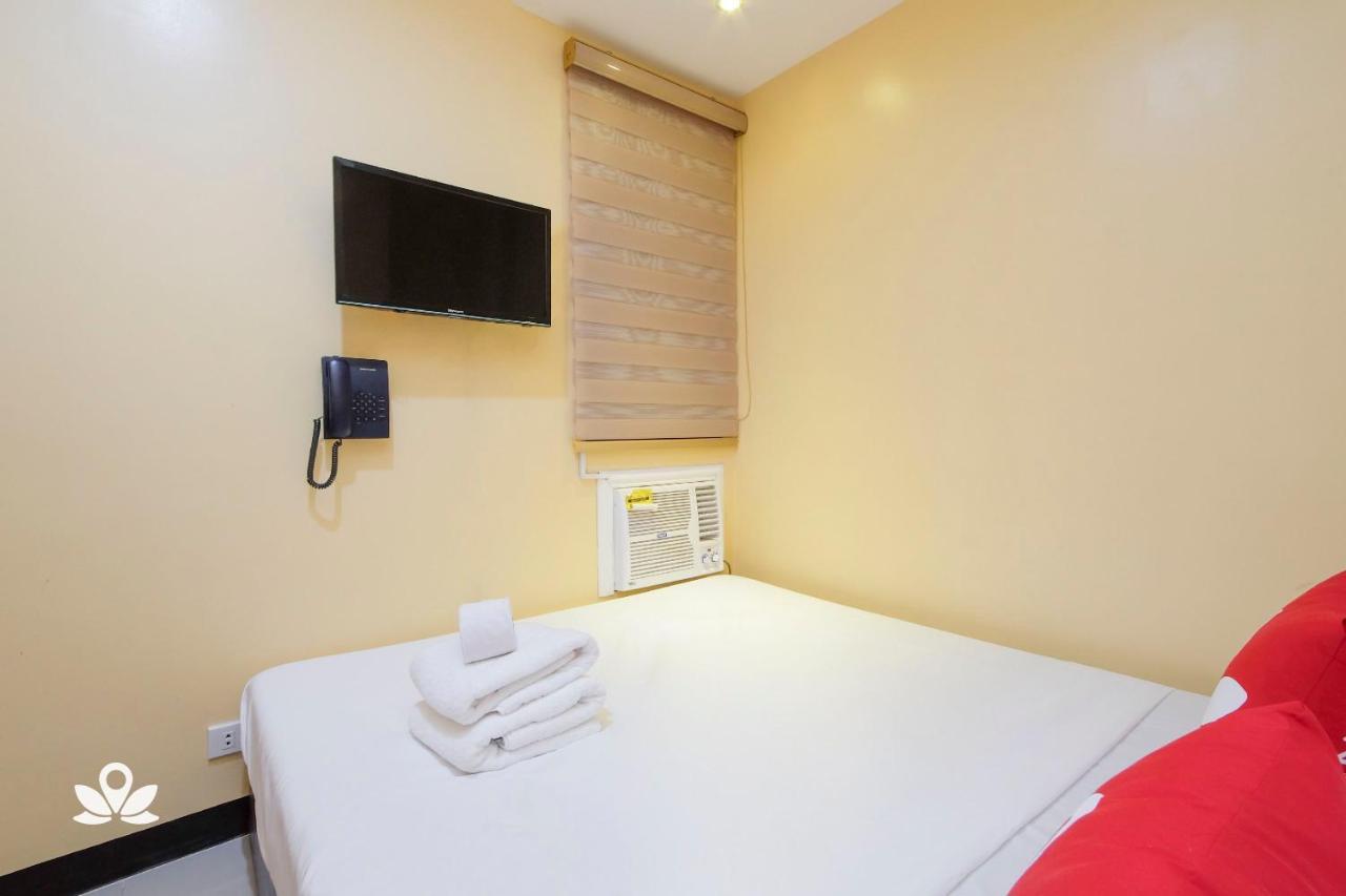 Zen Rooms Time Travellers Makati マカティ エクステリア 写真