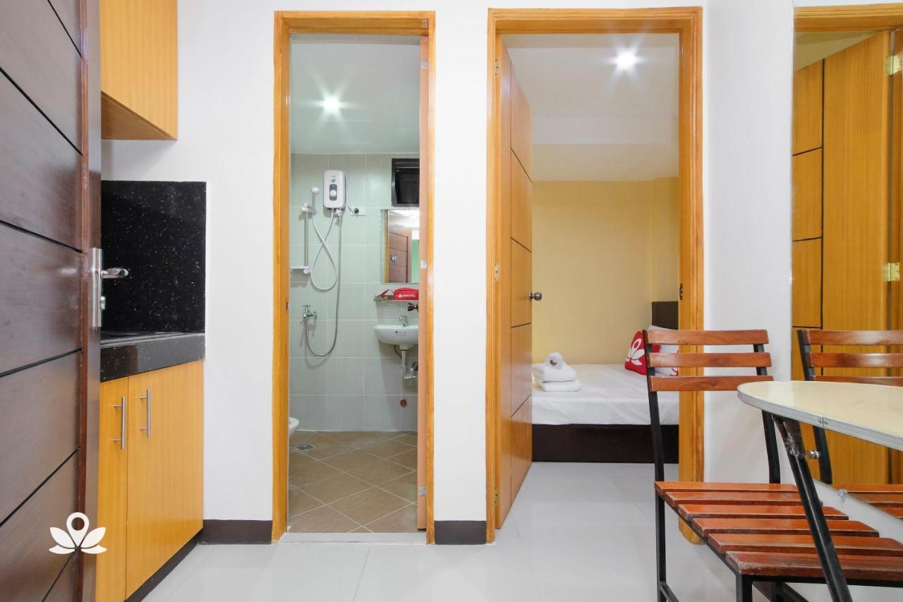 Zen Rooms Time Travellers Makati マカティ エクステリア 写真